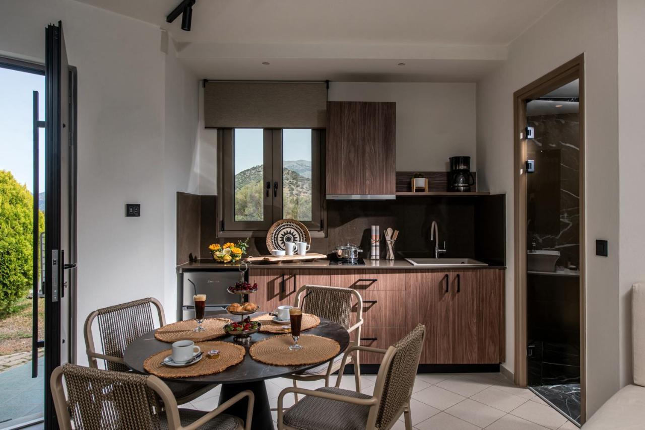 Everest Apartments And Suites สตาลิดา ภายนอก รูปภาพ