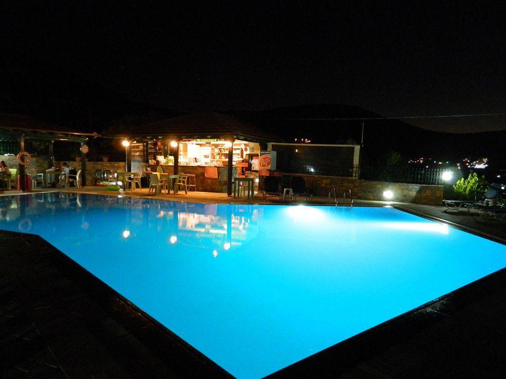 Everest Apartments And Suites สตาลิดา ภายนอก รูปภาพ